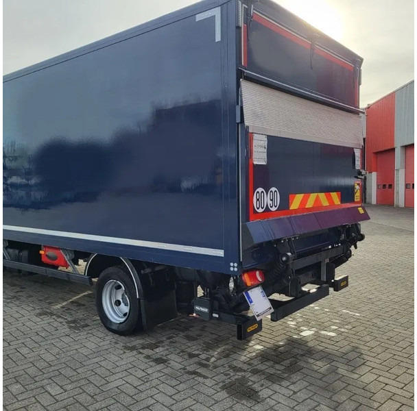 DAF LF 210 / ENGINE RUNNING / ONLY:120371 KM / PLATFORM:1000 KG / LWDS / AIRCO / AUTOMATIC / EURO-6 / 2022 - Camión caja cerrada: foto 4 DAF LF 210 / ENGINE RUNNING / ONLY:120371 KM / PLATFORM:1000 KG / LWDS / AIRCO / AUTOMATIC / EURO-6 / 2022 - Camión caja cerrada: foto 4