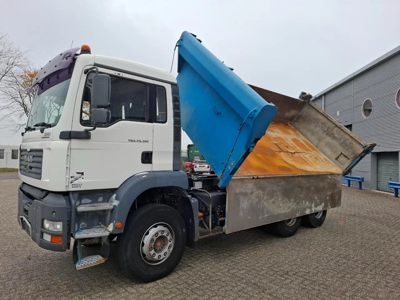 MAN TGA 26.310 / 6X4 / 2XBIG AXLE / 2SIDE TIPPER / ONLY:545423 KM / TUV:06-05-2026 / FULL-STEEL / AIRCO / MANUAL / EURO-4 / 2005 - Camión volquete: foto 2 MAN TGA 26.310 / 6X4 / 2XBIG AXLE / 2SIDE TIPPER / ONLY:545423 KM / TUV:06-05-2026 / FULL-STEEL / AIRCO / MANUAL / EURO-4 / 2005 - Camión volquete: foto 2