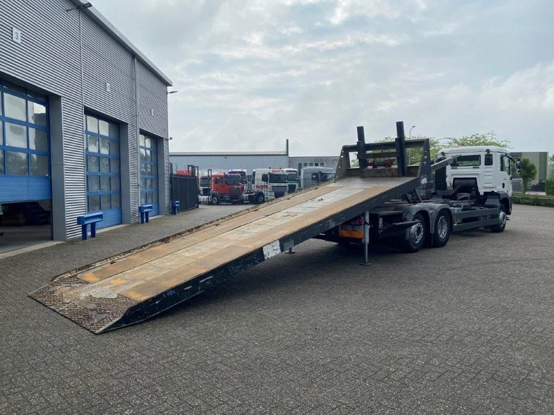 Arrendamiento de MAN TGA26.320 / SLIDING PLATEAU / WINCH / LIFT AXLE / MACHINE CARRIER / MANUAL / EURO-4 / 2007 MAN TGA26.320 / SLIDING PLATEAU / WINCH / LIFT AXLE / MACHINE CARRIER / MANUAL / EURO-4 / 2007: foto 8