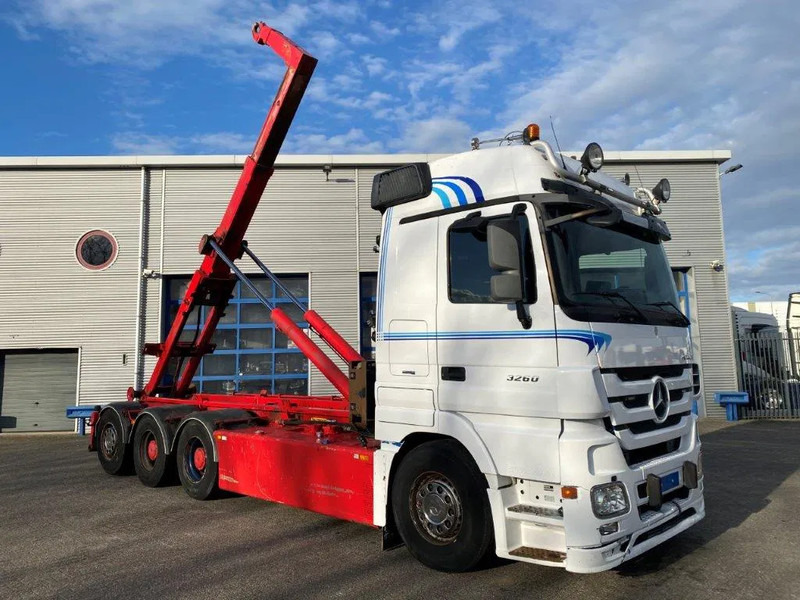 Mercedes-Benz Actros 3260 V8 / 15,9L / 8X4 / BIG AXLE / PALFINGER T26 HOOKLIFT / LIFT+LENKACHSE / FULL-AIR / AIRCO / AUTOMATIC / EURO-5 / 2013 - Camión multibasculante: foto 4 Mercedes-Benz Actros 3260 V8 / 15,9L / 8X4 / BIG AXLE / PALFINGER T26 HOOKLIFT / LIFT+LENKACHSE / FULL-AIR / AIRCO / AUTOMATIC / EURO-5 / 2013 - Camión multibasculante: foto 4