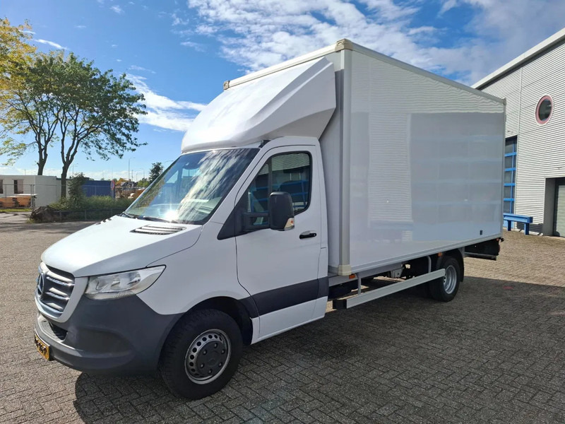 Mercedes-Benz Sprinter 516 CDI / DOUBLE AIR REAR / CLEAN NL VAN / TUV:19-03-2026 / MBUX / NAVI / KEYLESS START / DAB RADIO / 3SEATS / AUTOMATIC / 2021 - Furgón: foto 1 Mercedes-Benz Sprinter 516 CDI / DOUBLE AIR REAR / CLEAN NL VAN / TUV:19-03-2026 / MBUX / NAVI / KEYLESS START / DAB RADIO / 3SEATS / AUTOMATIC / 2021 - Furgón: foto 1