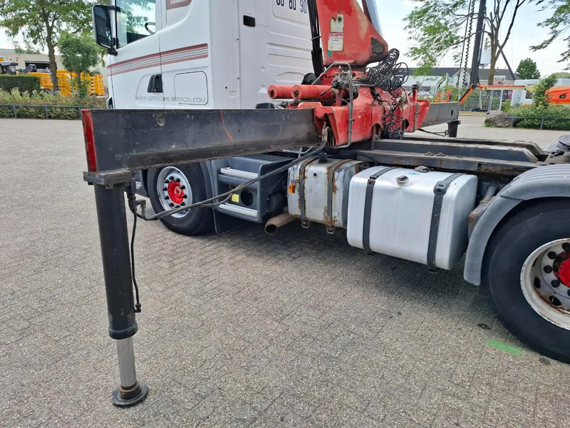 Arrendamiento de Scania 124G-420 / RETARDER / PALFINGER PK32080 / DOUBLE TANK / AIRCO / GOOD CONDITION / MANUAL / EURO-3 / 2004 Scania 124G-420 / RETARDER / PALFINGER PK32080 / DOUBLE TANK / AIRCO / GOOD CONDITION / MANUAL / EURO-3 / 2004: foto 19