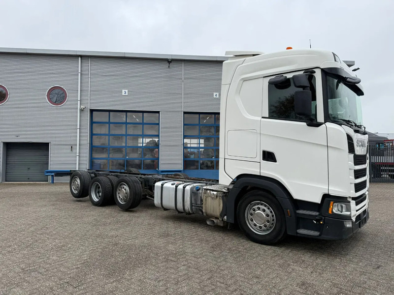 Scania NGS S500 / 8X2 / RETARDER / 2X LIFT+LENKACHSE / FULL-AIR / LWDS / LEATHER / FRIDGE / AUTOMATIC / EURO-6 / 2018 - Camión chasis: foto 2 Scania NGS S500 / 8X2 / RETARDER / 2X LIFT+LENKACHSE / FULL-AIR / LWDS / LEATHER / FRIDGE / AUTOMATIC / EURO-6 / 2018 - Camión chasis: foto 2