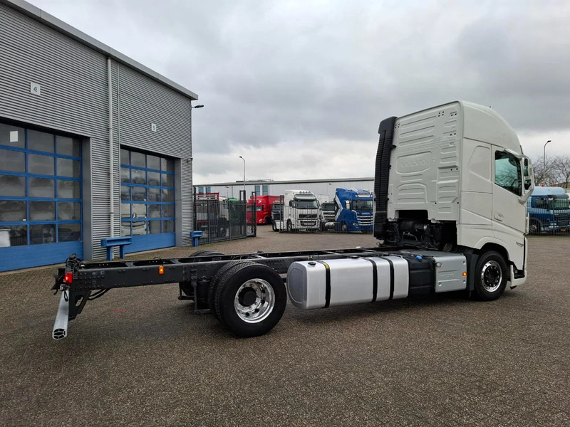 Volvo FH5-500 / XL / VEB+ / I-SAVE / I-PARKCOOL / ONLY:175784 KM / GERMAN TRUCK / FULL-AIR / WB:490 / ALCOA / LEATHER / 2023 - Camión chasis: foto 5 Volvo FH5-500 / XL / VEB+ / I-SAVE / I-PARKCOOL / ONLY:175784 KM / GERMAN TRUCK / FULL-AIR / WB:490 / ALCOA / LEATHER / 2023 - Camión chasis: foto 5