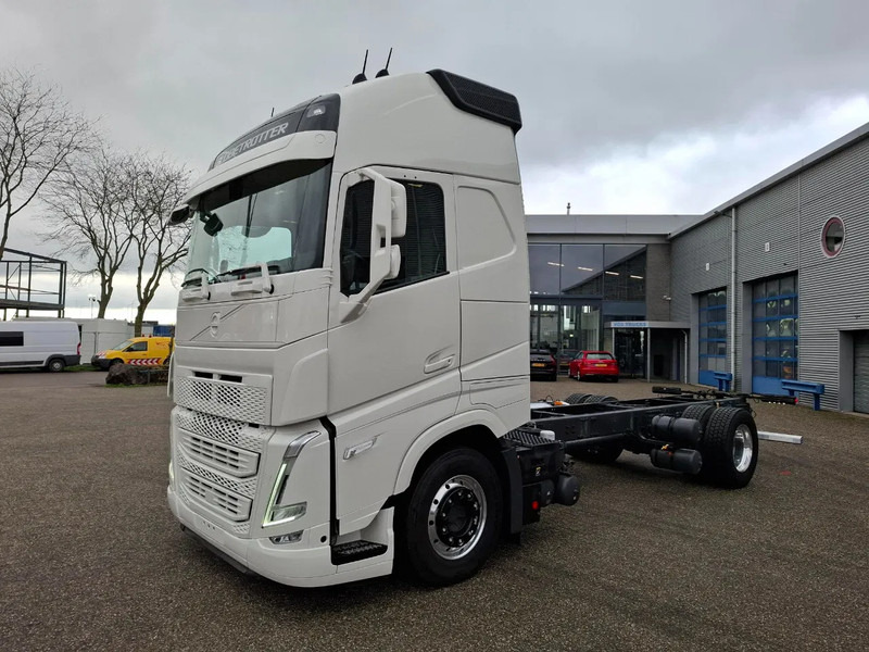 Volvo FH5-500 / XL / VEB+ / I-SAVE / I-PARKCOOL / ONLY:175784 KM / GERMAN TRUCK / FULL-AIR / WB:490 / ALCOA / LEATHER / 2023 - Camión chasis: foto 1 Volvo FH5-500 / XL / VEB+ / I-SAVE / I-PARKCOOL / ONLY:175784 KM / GERMAN TRUCK / FULL-AIR / WB:490 / ALCOA / LEATHER / 2023 - Camión chasis: foto 1