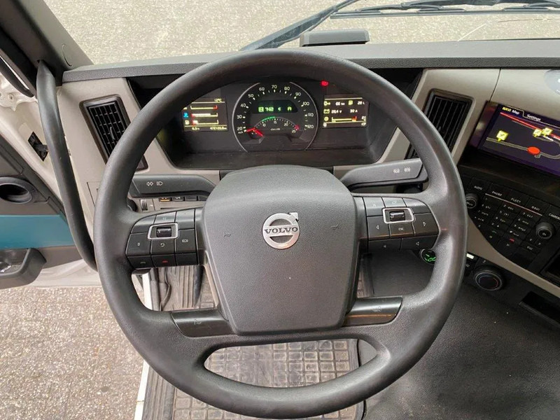 Arrendamiento de Volvo FM11-330 / LOW KM'S:472120 KM / LWDS / FULL-AIR / NAVI / CURTAIN SAILS / PLATFORM 2500KG / AUTOMATIC / EURO-6 / 2016 Volvo FM11-330 / LOW KM'S:472120 KM / LWDS / FULL-AIR / NAVI / CURTAIN SAILS / PLATFORM 2500KG / AUTOMATIC / EURO-6 / 2016: foto 18 Arrendamiento de Volvo FM11-330 / LOW KM'S:472120 KM / LWDS / FULL-AIR / NAVI / CURTAIN SAILS / PLATFORM 2500KG / AUTOMATIC / EURO-6 / 2016 Volvo FM11-330 / LOW KM'S:472120 KM / LWDS / FULL-AIR / NAVI / CURTAIN SAILS / PLATFORM 2500KG / AUTOMATIC / EURO-6 / 2016: foto 18