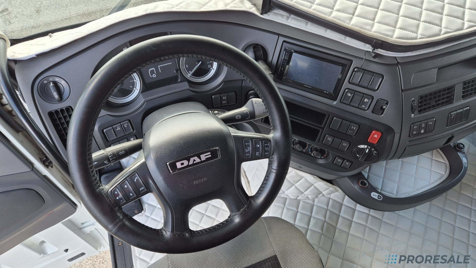 DAF XF 460 FT SC EURO 6 + HYDRAULIKA - motor po GO - Cabeza tractora: foto 4 DAF XF 460 FT SC EURO 6 + HYDRAULIKA - motor po GO - Cabeza tractora: foto 4