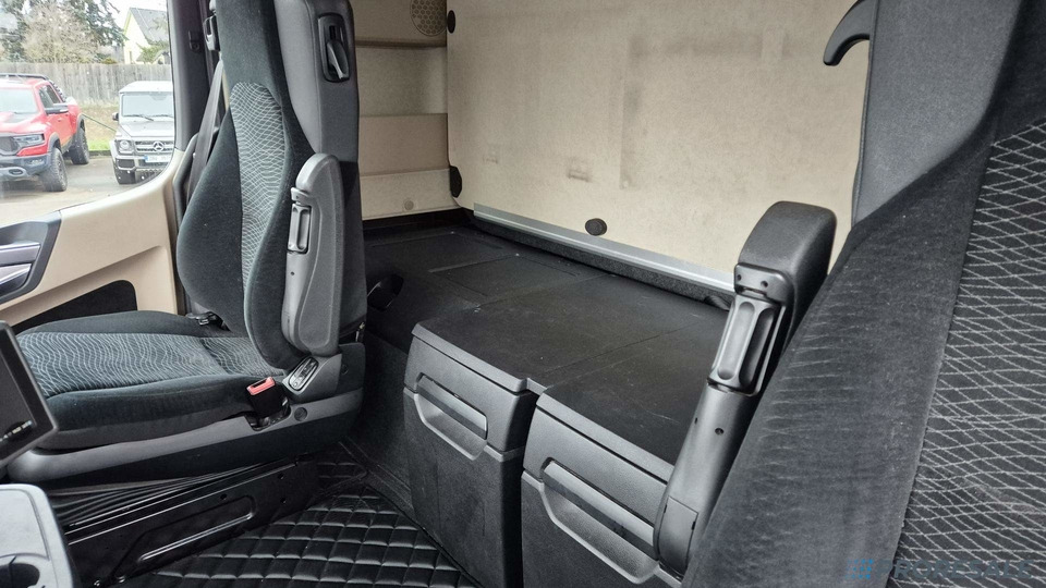 MERCEDES-BENZ ACTROS 1851 GIGA EURO 6 - Cabeza tractora: foto 5 MERCEDES-BENZ ACTROS 1851 GIGA EURO 6 - Cabeza tractora: foto 5