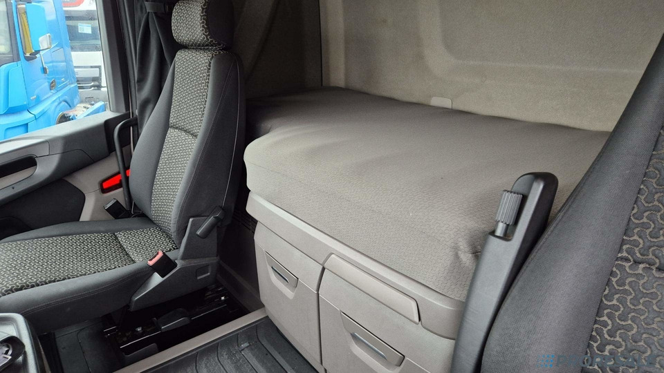 SCANIA R450 N323 NGS TOP LINE EURO 6 - Cabeza tractora: foto 5 SCANIA R450 N323 NGS TOP LINE EURO 6 - Cabeza tractora: foto 5