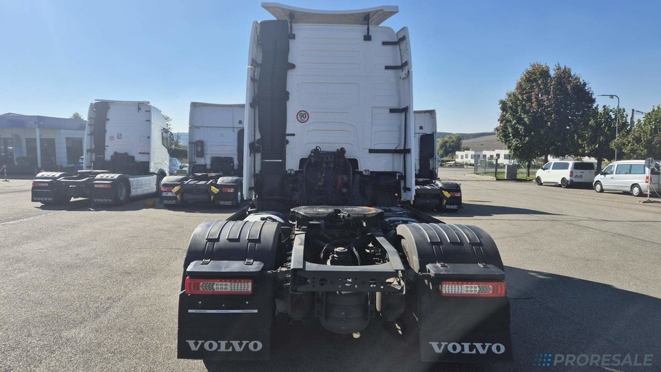 VOLVO FH 460 GLOBE XL EURO 6 TURBOCOMPOUND - Cabeza tractora: foto 3 VOLVO FH 460 GLOBE XL EURO 6 TURBOCOMPOUND - Cabeza tractora: foto 3