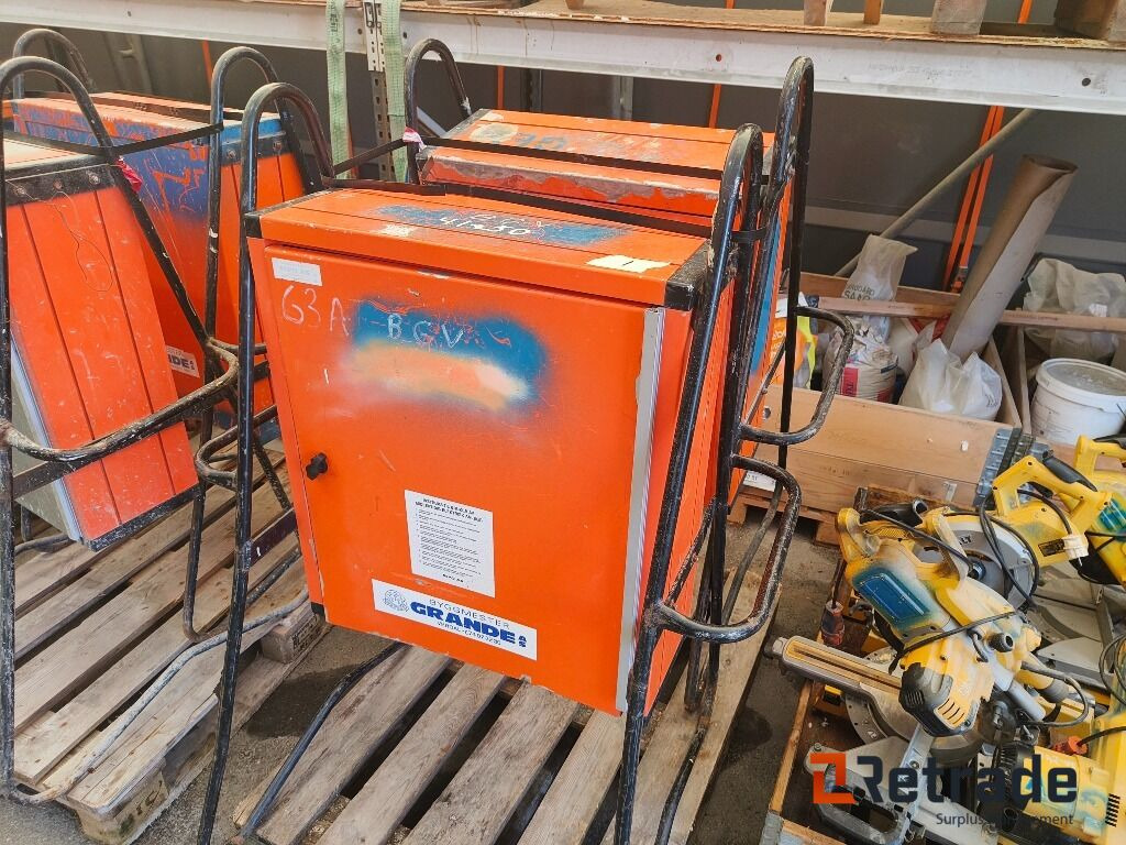 12stk Strømskap 230V 63A - Equipo de construcción: foto 2 12stk Strømskap 230V 63A - Equipo de construcción: foto 2