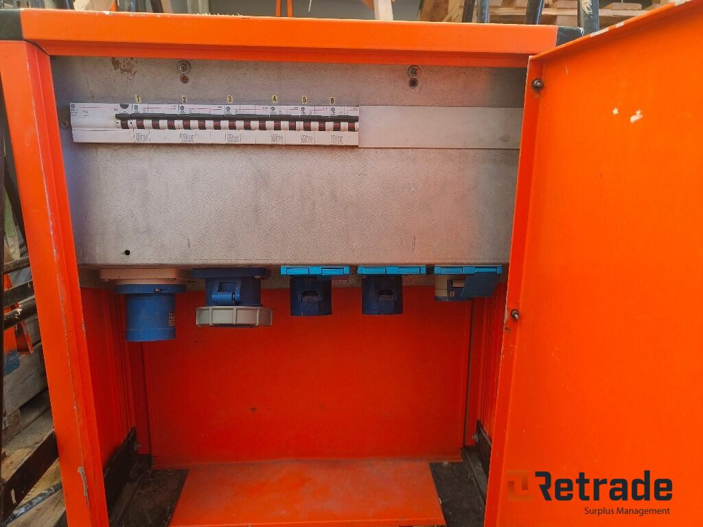 12stk Strømskap 230V 63A - Equipo de construcción: foto 3 12stk Strømskap 230V 63A - Equipo de construcción: foto 3