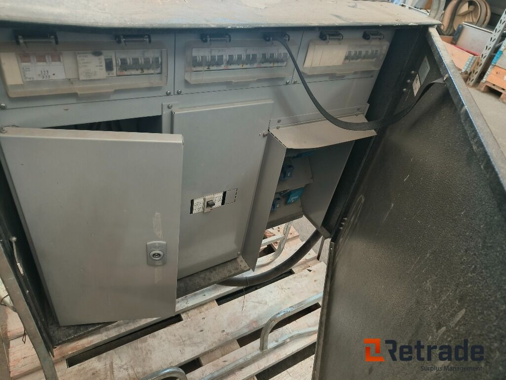 6stk Strømskap 230V 125A - Equipo de construcción: foto 3 6stk Strømskap 230V 125A - Equipo de construcción: foto 3
