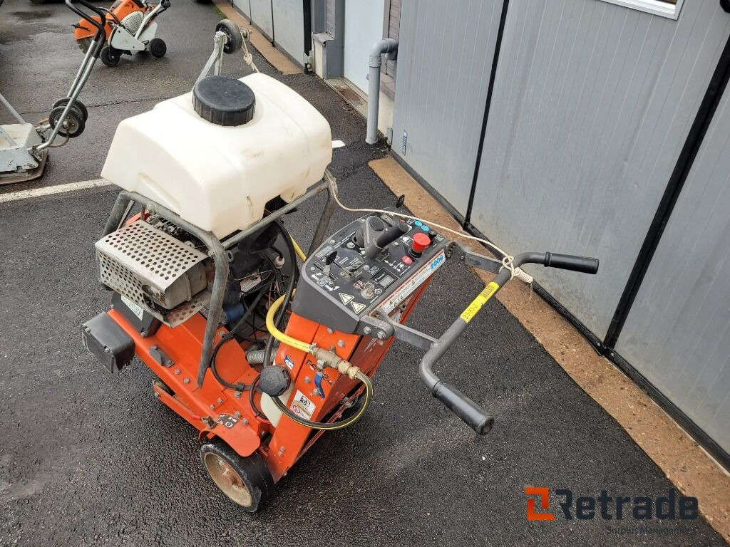 Golvsåg betongsåg Husqvarna FS 524 - Maquinaria para hormigón: foto 5 Golvsåg betongsåg Husqvarna FS 524 - Maquinaria para hormigón: foto 5