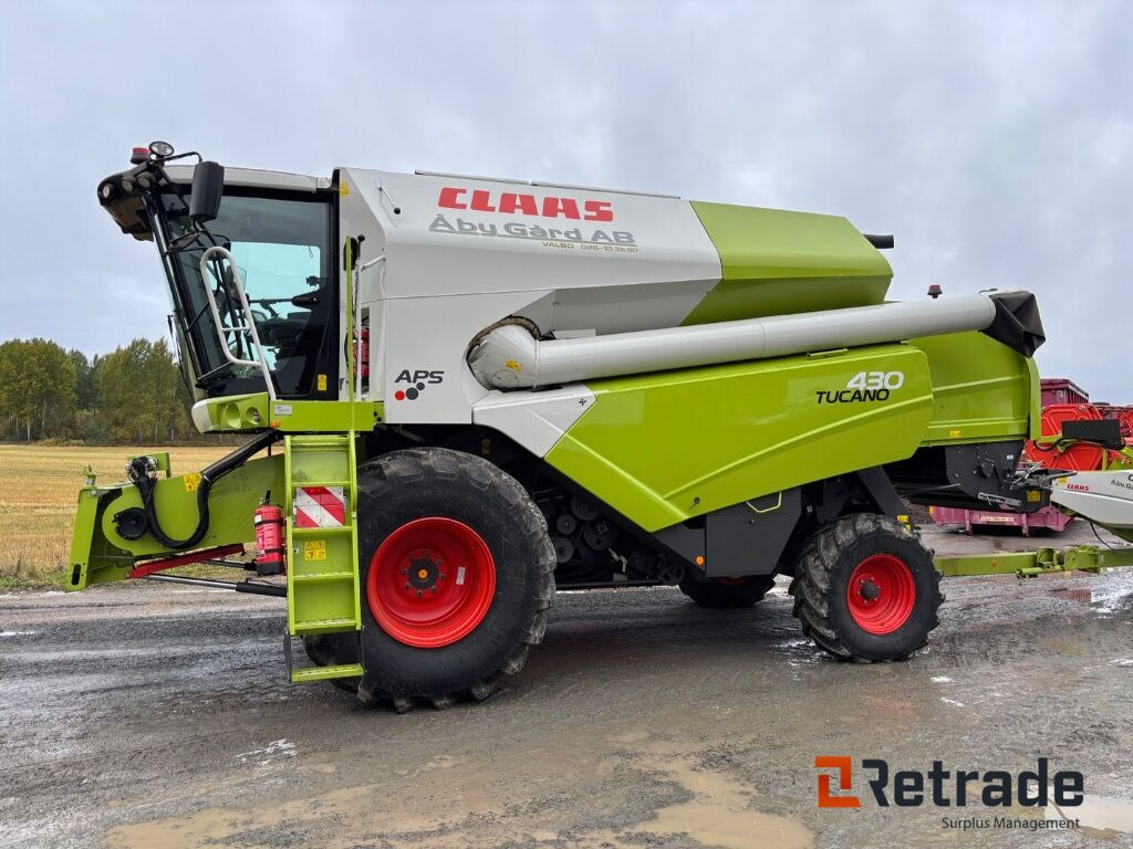 Skördetröska Claas Tucano 430 C 660 - Maquinaria agrícola: foto 2 Skördetröska Claas Tucano 430 C 660 - Maquinaria agrícola: foto 2