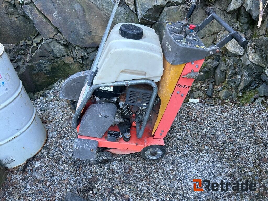 Asfalt sag Husqvarna FS 413 - Maquinaria de construcción: foto 1 Asfalt sag Husqvarna FS 413 - Maquinaria de construcción: foto 1