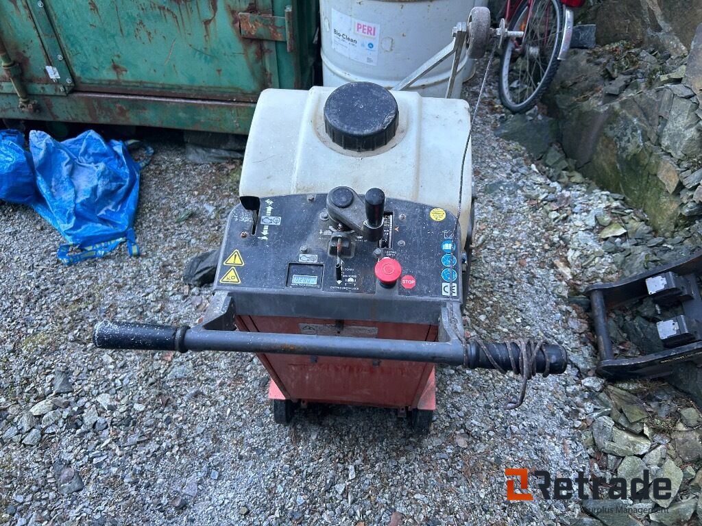 Asfalt sag Husqvarna FS 413 - Maquinaria de construcción: foto 2 Asfalt sag Husqvarna FS 413 - Maquinaria de construcción: foto 2