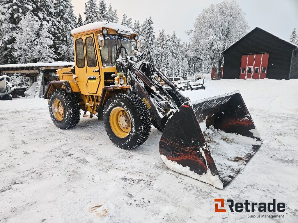 Hjullastare Volvo 4200 med skopa - Maquinaria de construcción: foto 4 Hjullastare Volvo 4200 med skopa - Maquinaria de construcción: foto 4