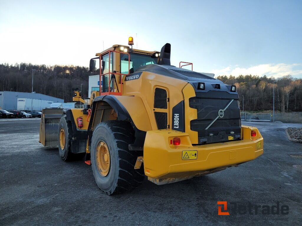 Hjullastare Volvo L 180H med skopa - Maquinaria de construcción: foto 4 Hjullastare Volvo L 180H med skopa - Maquinaria de construcción: foto 4