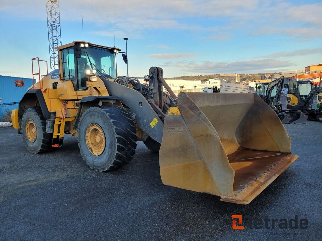 Hjullastare Volvo L 180H med skopa - Maquinaria de construcción: foto 2 Hjullastare Volvo L 180H med skopa - Maquinaria de construcción: foto 2