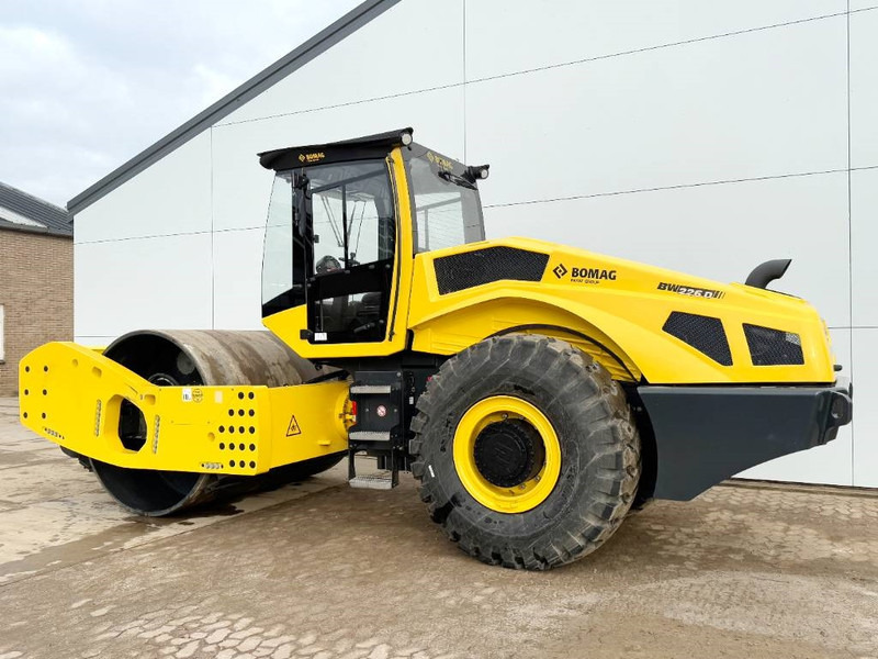 Bomag BW226D-5CL - NEW / Cummins engine - Rodillo: foto 3 Bomag BW226D-5CL - NEW / Cummins engine - Rodillo: foto 3