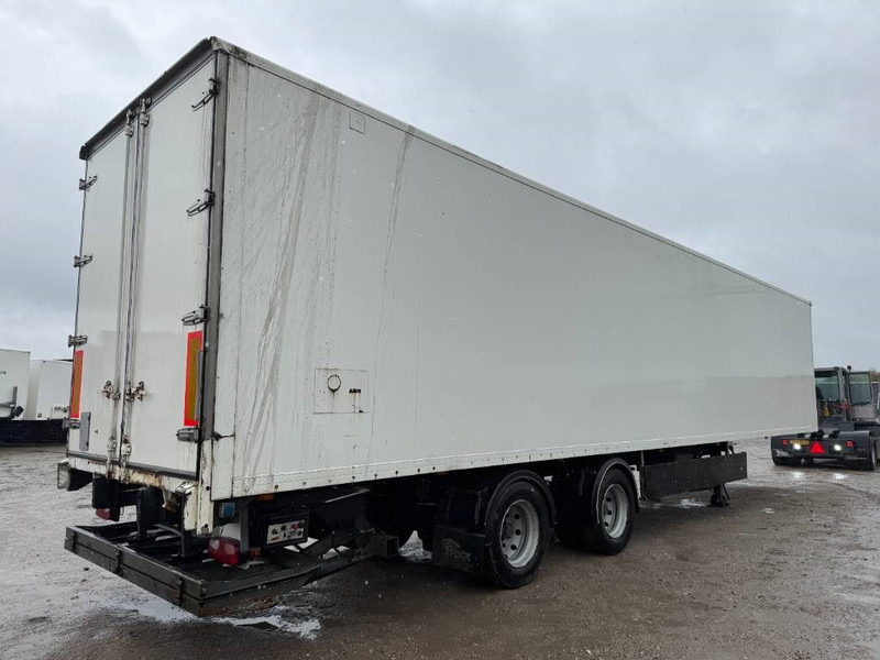 Fruehauf ONCRK 32-220 A - Taillift / Forced Steering - Semirremolque caja cerrada: foto 4 Fruehauf ONCRK 32-220 A - Taillift / Forced Steering - Semirremolque caja cerrada: foto 4