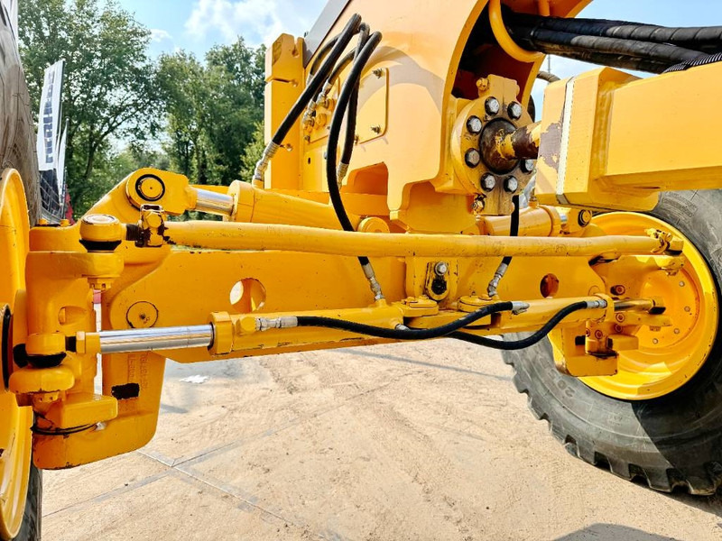 Grader Volvo G970 - 3 Tine Ripper / EPA Certified: foto 13