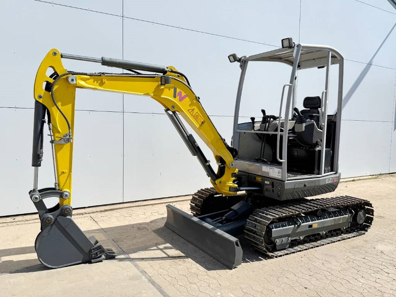 WACKER NEUSON EZ26 Zero Tail - Hammer Lines / Trench Bucket - Miniexcavadora: foto 2 WACKER NEUSON EZ26 Zero Tail - Hammer Lines / Trench Bucket - Miniexcavadora: foto 2