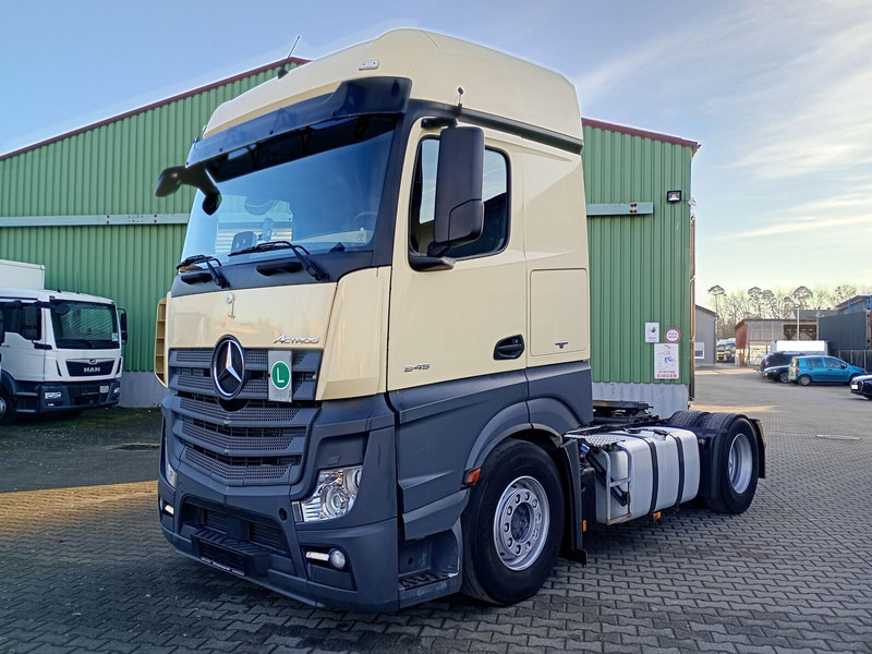 Mercedes-Benz Actros 1845 - Cabeza tractora: foto 1 Mercedes-Benz Actros 1845 - Cabeza tractora: foto 1