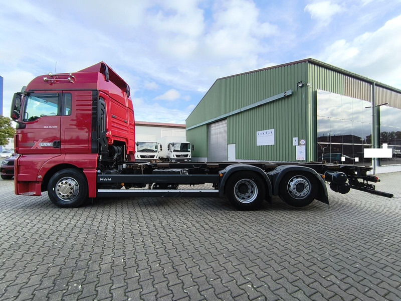 MAN TGX 26.500 BDF 6x2 Euro 6 Retarder Standard Lift+Lenk Euro 6 (29 - Camión chasis: foto 5 MAN TGX 26.500 BDF 6x2 Euro 6 Retarder Standard Lift+Lenk Euro 6 (29 - Camión chasis: foto 5