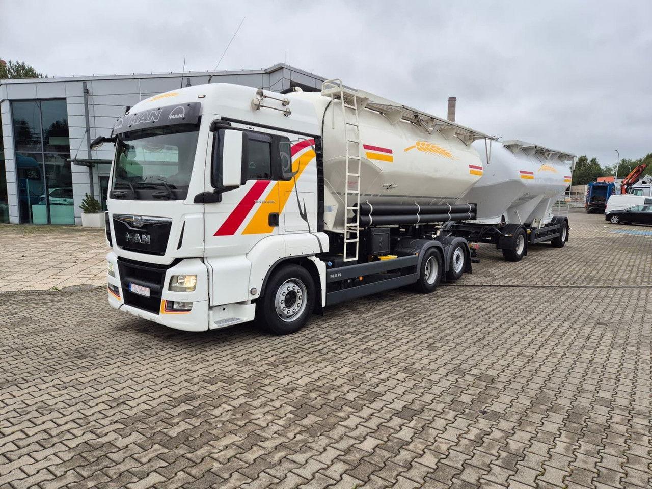 MAN TGS 26.480 Spritzer / 1 Owner /for transporting bulk materials - Camión: foto 2 MAN TGS 26.480 Spritzer / 1 Owner /for transporting bulk materials - Camión: foto 2