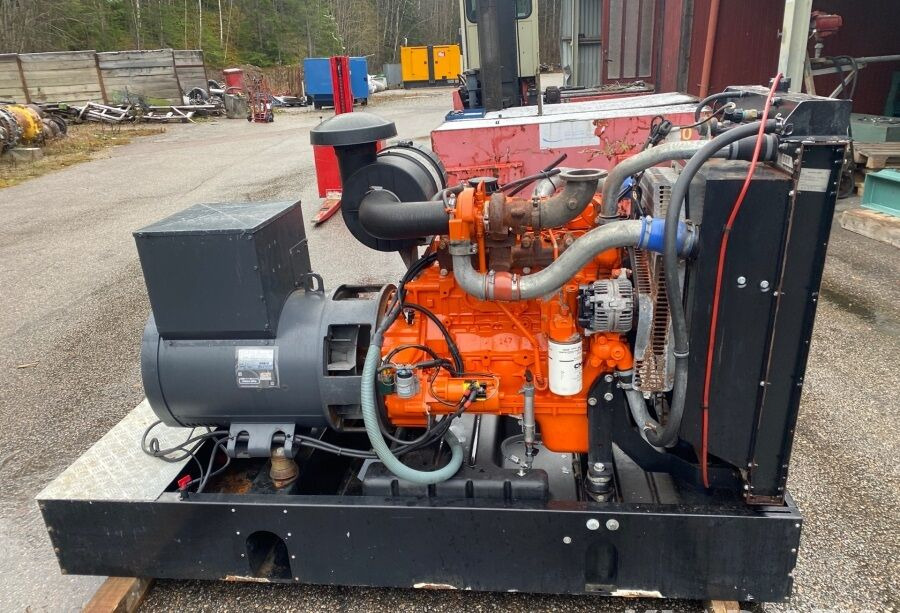 Diversen ECP34 2S4 - Iveco Engine,126kVA,New oils, filters, Mecc Alte ECP34 2S4 Diversen ECP34 2S4 - Iveco Engine,126kVA,New oils, filters, Mecc Alte ECP34 2S4 - Iveco Engine,126kVA,New oils, filters, Like New - Generador industriale: foto 3 Diversen ECP34 2S4 - Iveco Engine,126kVA,New oils, filters, Mecc Alte ECP34 2S4 Diversen ECP34 2S4 - Iveco Engine,126kVA,New oils, filters, Mecc Alte ECP34 2S4 - Iveco Engine,126kVA,New oils, filters, Like New - Generador industriale: foto 3