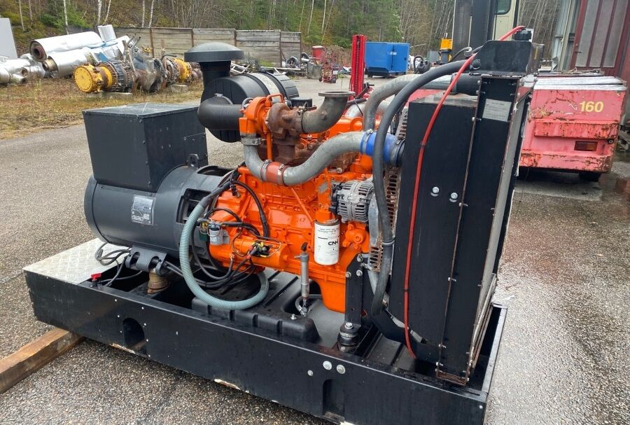 Diversen ECP34 2S4 - Iveco Engine,126kVA,New oils, filters, Mecc Alte ECP34 2S4 - Iveco Engine,126kVA,New oils, filters, Like New - Generador industriale: foto 2 Diversen ECP34 2S4 - Iveco Engine,126kVA,New oils, filters, Mecc Alte ECP34 2S4 - Iveco Engine,126kVA,New oils, filters, Like New - Generador industriale: foto 2
