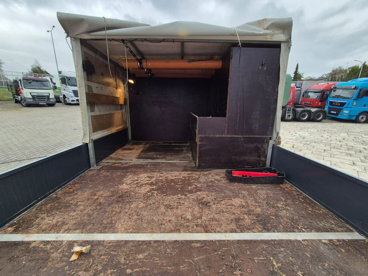 Arrendamiento de IVECO Daily 35 35S15 / Doka / 1 Owner / LOW KM / 7 Seats IVECO Daily 35 35S15 / Doka / 1 Owner / LOW KM / 7 Seats: foto 30