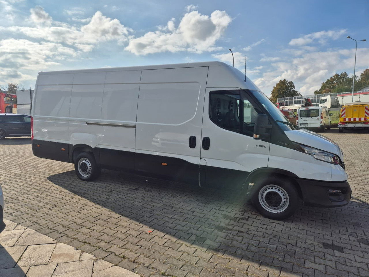 Iveco Daily 35S14 L4H3 / 1 Owner / Works Great - Furgón: foto 5 Iveco Daily 35S14 L4H3 / 1 Owner / Works Great - Furgón: foto 5