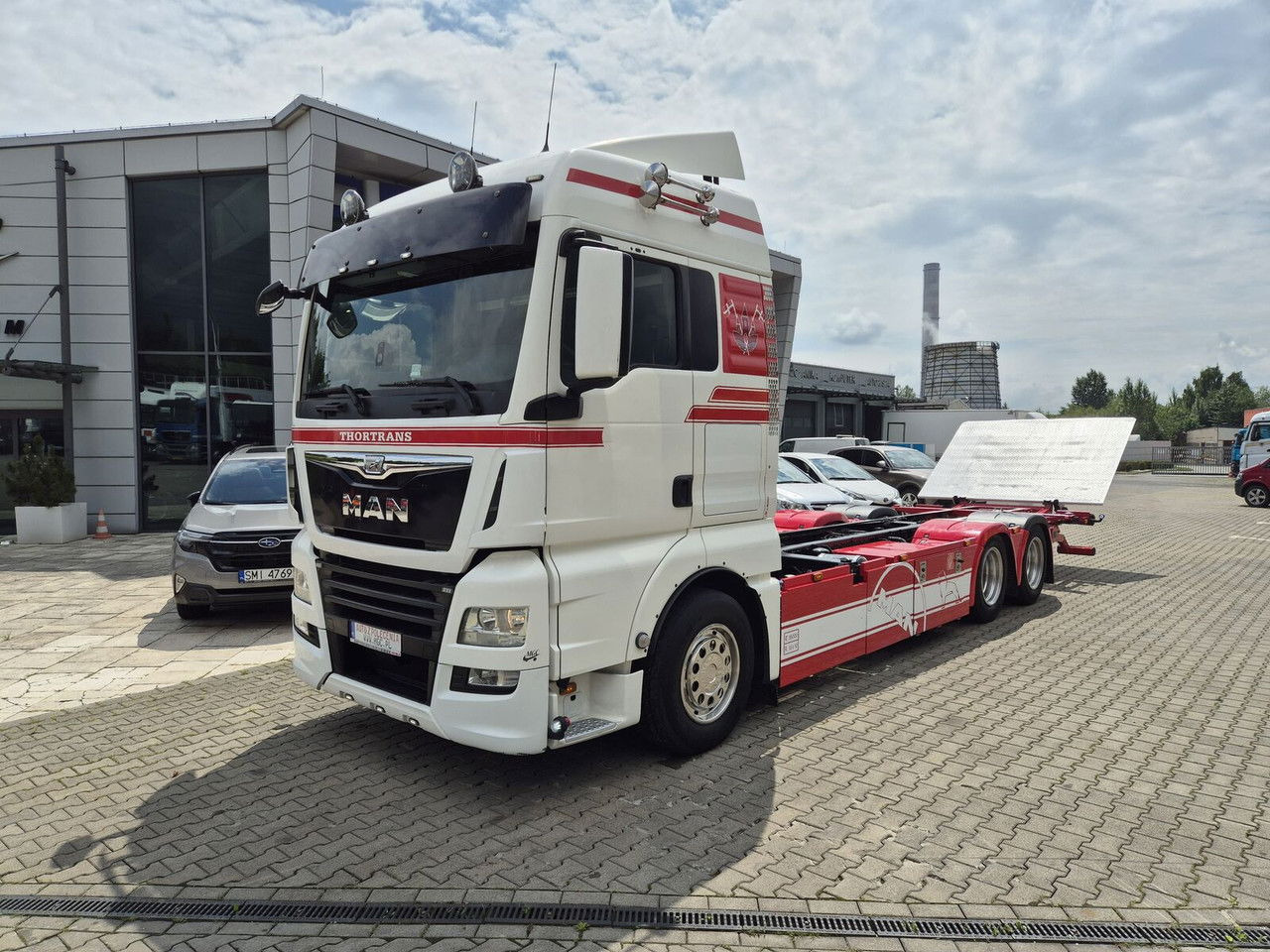 MAN TGX 28 28.420 , 6x2-2 LL + Trailer HFR KM 20 - Camión portacontenedore/ Intercambiable: foto 3 MAN TGX 28 28.420 , 6x2-2 LL + Trailer HFR KM 20 - Camión portacontenedore/ Intercambiable: foto 3