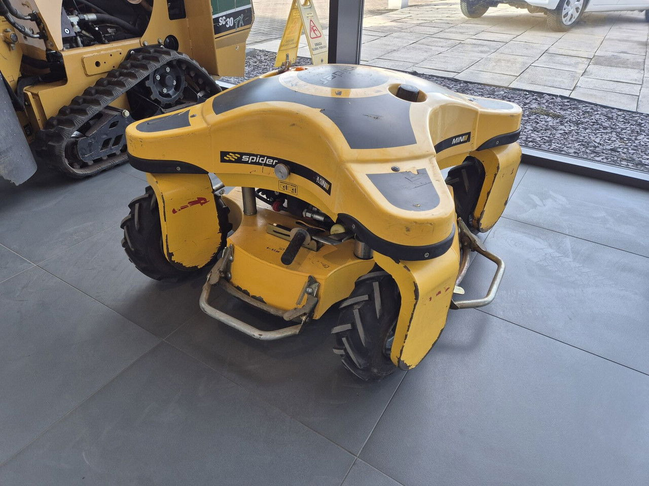 MINI Mini Spider II / 4X4 / NEW Service / Works Great - Cortacésped: foto 3 MINI Mini Spider II / 4X4 / NEW Service / Works Great - Cortacésped: foto 3