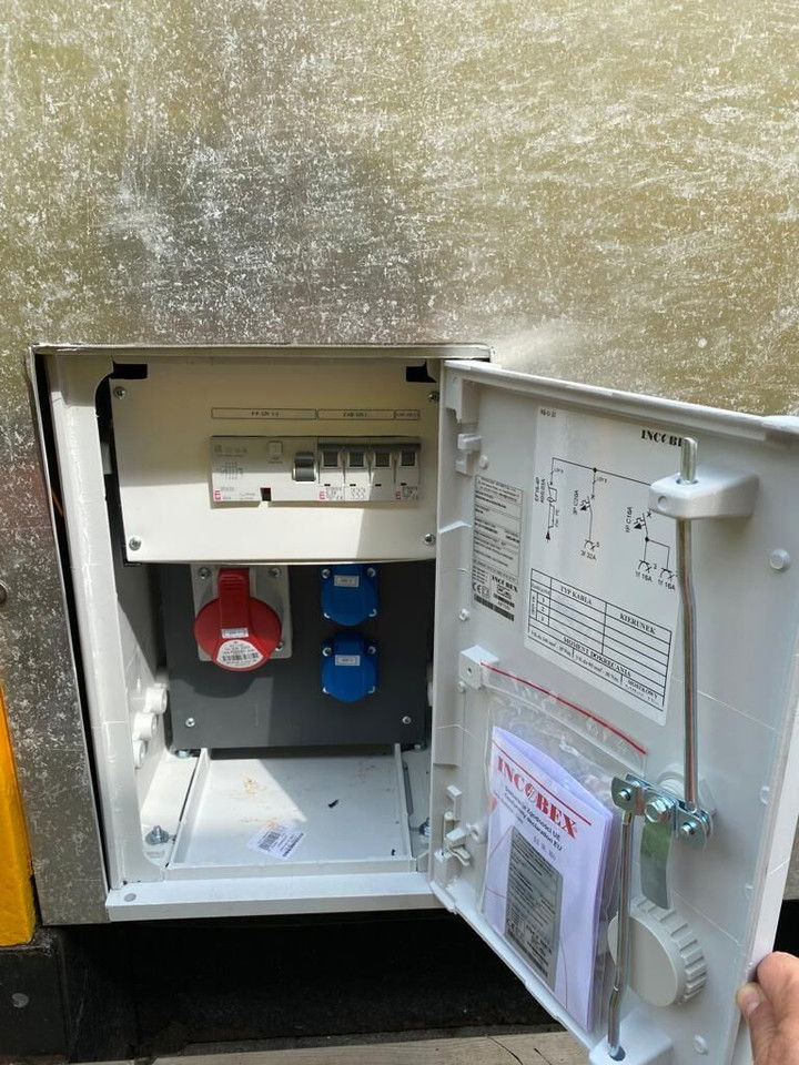 Generador industriale SDMO NS 60 W M, Silent generator 60kVA, 48KW NS 60 W M, Silent generator 60kVA, SDMO NS 60 W M, Silent generator 60kVA, 48KW NS 60 W M, Silent generator 60kVA, 48KW: foto 21