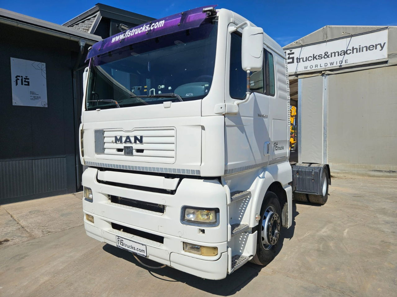 MAN TGA 18.413 4X2 tractor unit - Cabeza tractora: foto 1 MAN TGA 18.413 4X2 tractor unit - Cabeza tractora: foto 1