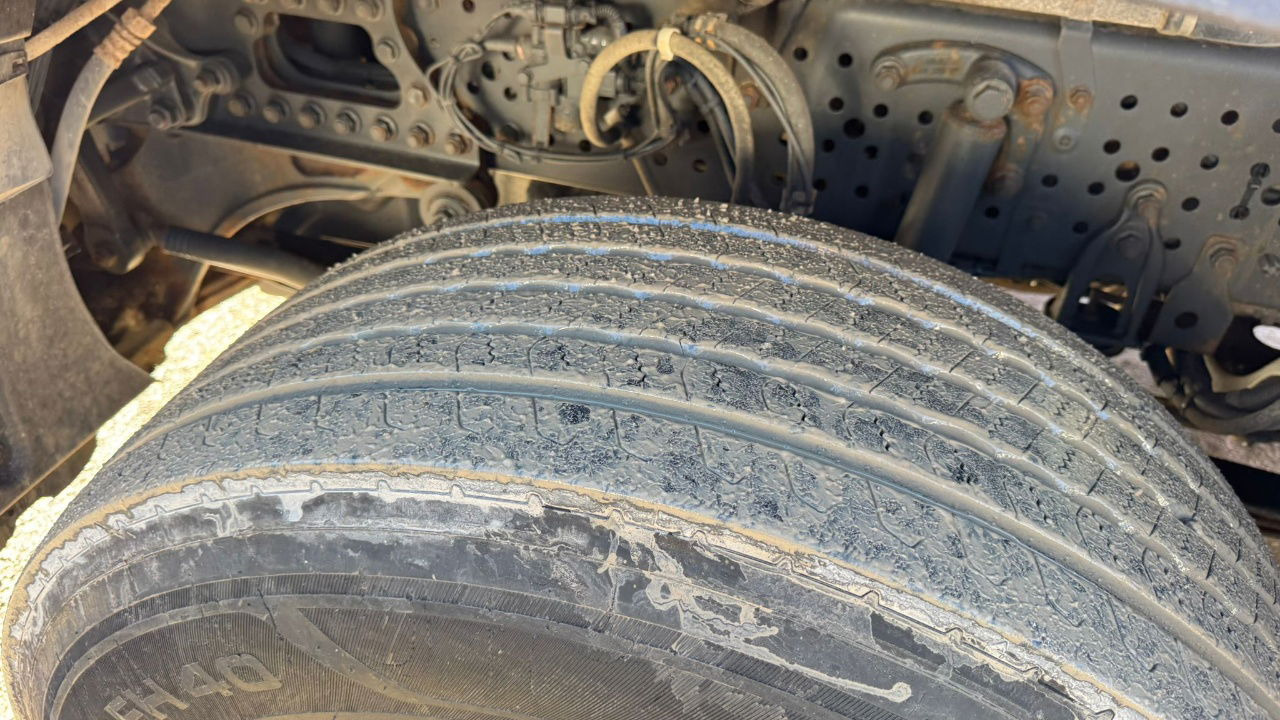 Mercedes-Benz Mercedes Benz Arocs 1848 LS 4x2 tipper hydraulics - motor brake - Cabeza tractora: foto 5 Mercedes-Benz Mercedes Benz Arocs 1848 LS 4x2 tipper hydraulics - motor brake - Cabeza tractora: foto 5