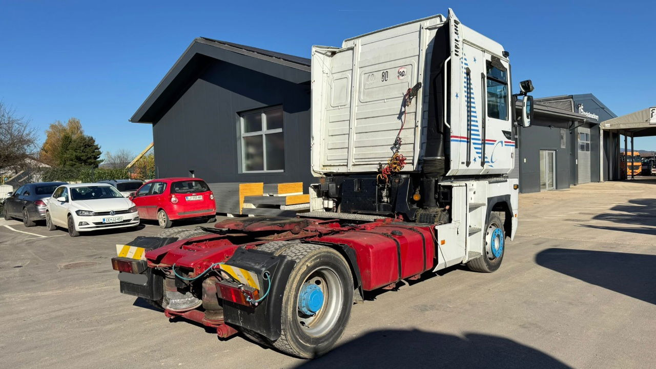 Renault Magnum 390 4X2 tractor unit - Cabeza tractora: foto 4 Renault Magnum 390 4X2 tractor unit - Cabeza tractora: foto 4