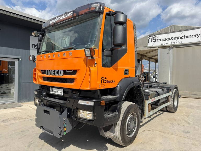 Iveco Trakker AD190T41W 4X4 chassis - original km - Camión chasis: foto 1 Iveco Trakker AD190T41W 4X4 chassis - original km - Camión chasis: foto 1