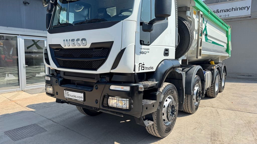 Iveco Trakker AD410T45 8x4 20m3 - hydr. back - 72.000km - Camión volquete: foto 2 Iveco Trakker AD410T45 8x4 20m3 - hydr. back - 72.000km - Camión volquete: foto 2