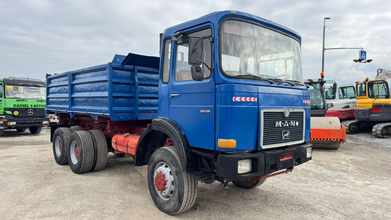 MAN 26.281 6x6 3 sided tipper - ZF gearbox - Camión volquete: foto 3 MAN 26.281 6x6 3 sided tipper - ZF gearbox - Camión volquete: foto 3