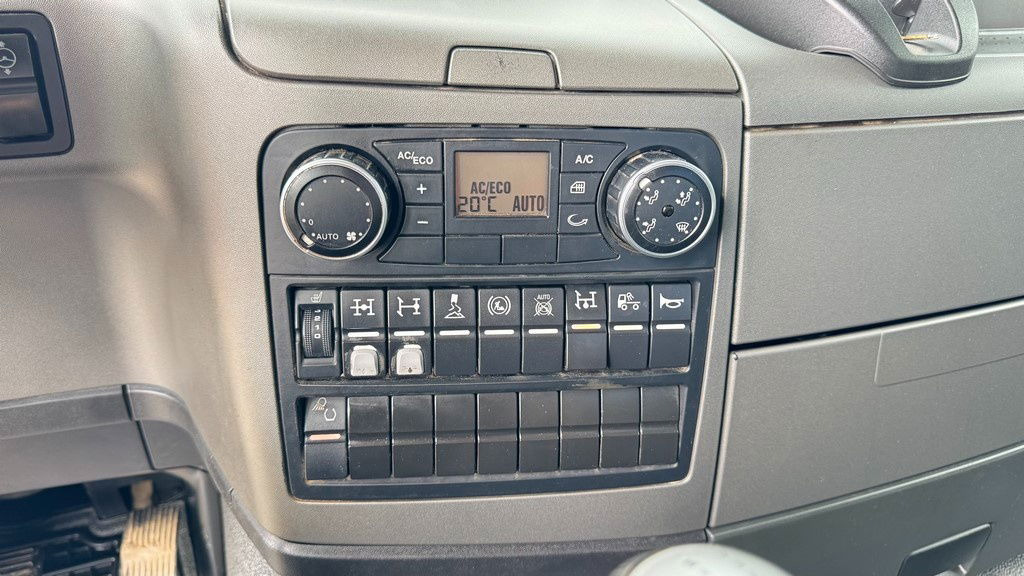 Camión volquete MAN TGA 35.480 8x4 bordmatic tipper - euro 6: foto 27 Camión volquete MAN TGA 35.480 8x4 bordmatic tipper - euro 6: foto 27