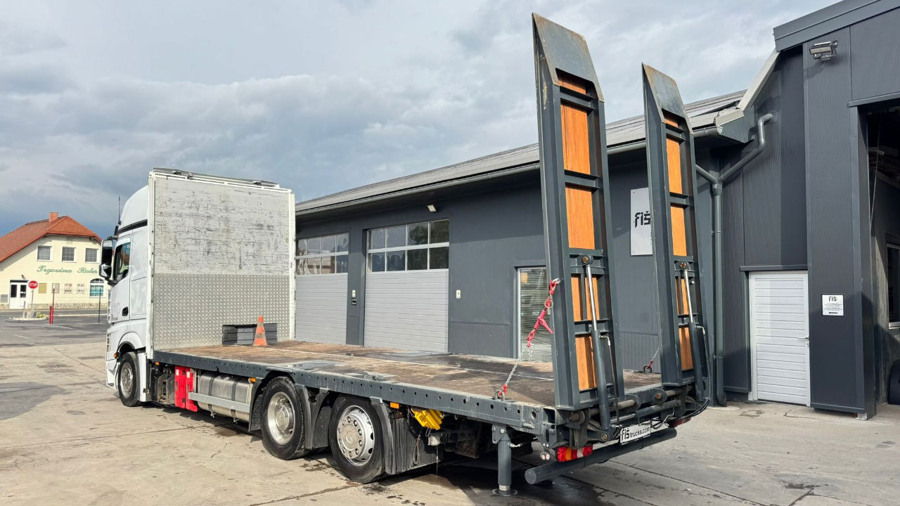 Mercedes-Benz Actros 2545 6x2 transporter - steering axle - 7.8M - Camión portavehículos: foto 5 Mercedes-Benz Actros 2545 6x2 transporter - steering axle - 7.8M - Camión portavehículos: foto 5