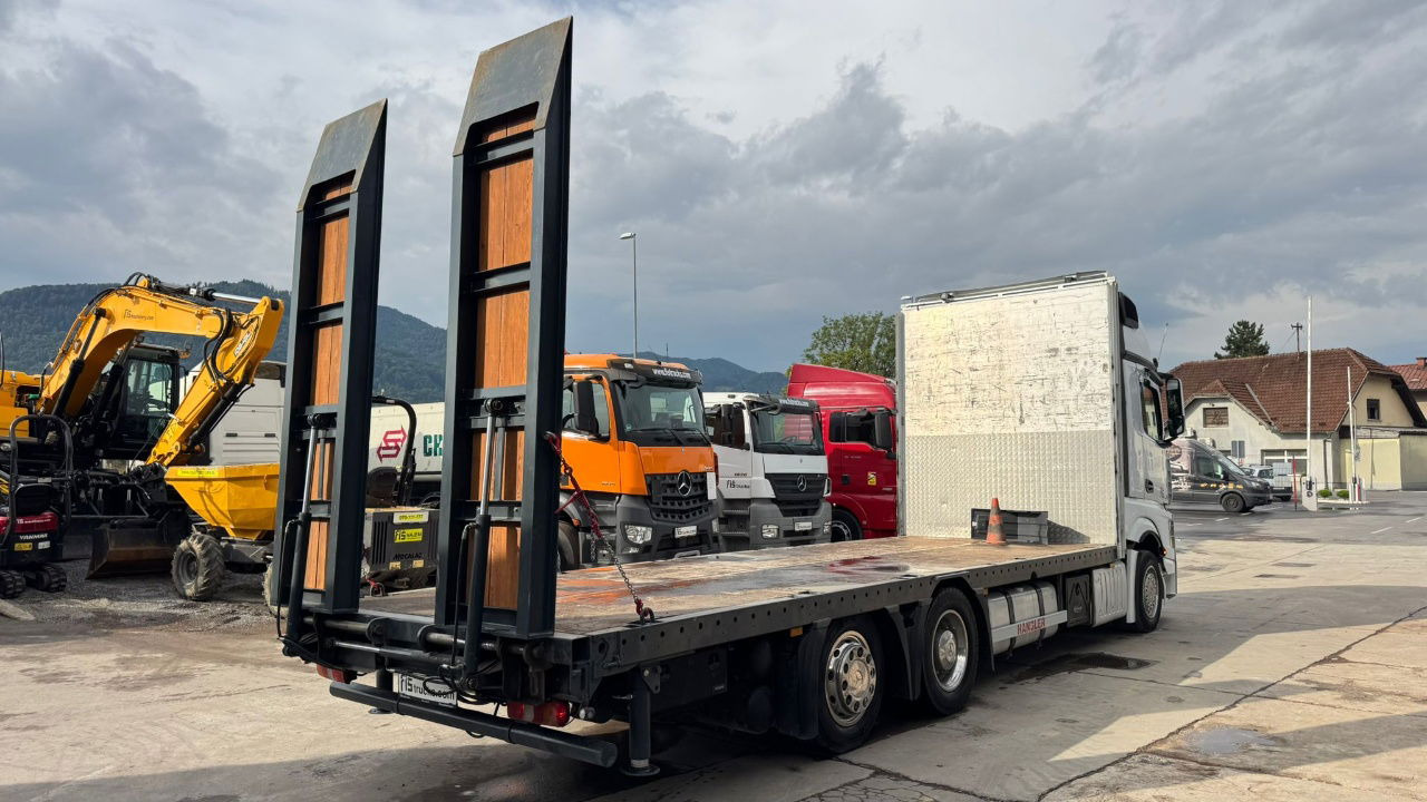 Mercedes-Benz Actros 2545 6x2 transporter - steering axle - 7.8M - Camión portavehículos: foto 4 Mercedes-Benz Actros 2545 6x2 transporter - steering axle - 7.8M - Camión portavehículos: foto 4