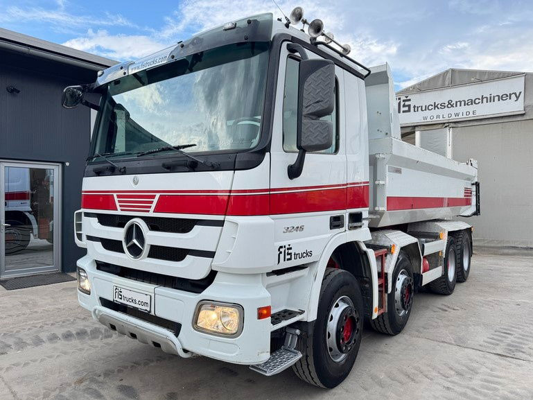 Mercedes-Benz Actros 3246 8X4 mulda tipper - retarder - hydr. back door - Camión volquete: foto 1 Mercedes-Benz Actros 3246 8X4 mulda tipper - retarder - hydr. back door - Camión volquete: foto 1