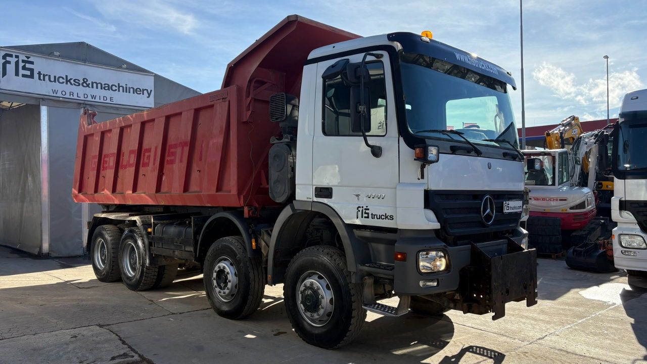 Mercedes-Benz Actros 4141 K 8x6 tipper - 19m3 - spring suspension - Camión volquete: foto 2 Mercedes-Benz Actros 4141 K 8x6 tipper - 19m3 - spring suspension - Camión volquete: foto 2