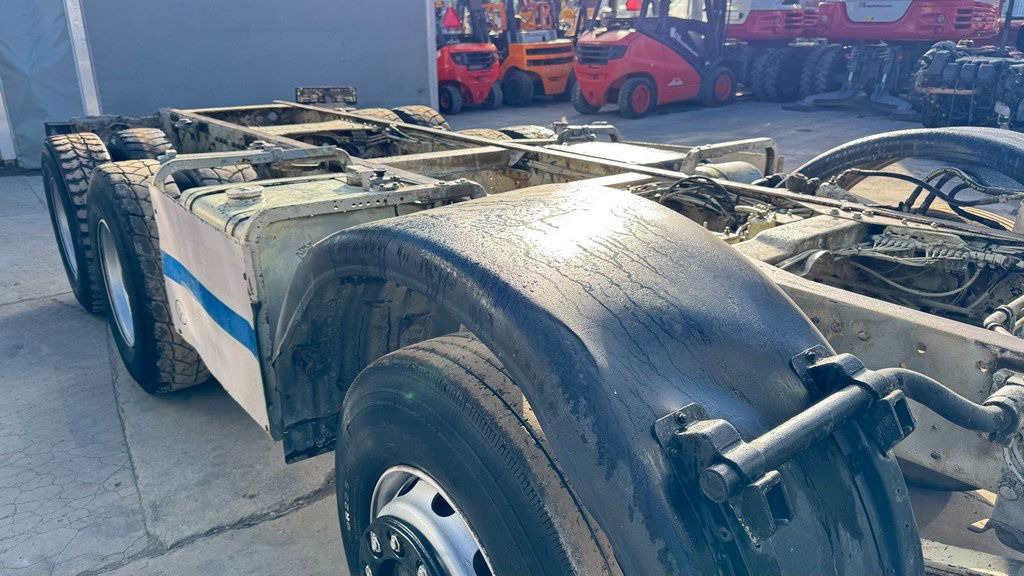 Mercedes-Benz SK 3234 8x4 chassis - Camión chasis: foto 4 Mercedes-Benz SK 3234 8x4 chassis - Camión chasis: foto 4